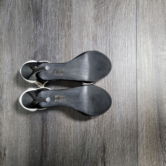 Michael Antonio Black/White Ankle Strap Sandal - Picture 5 of 6